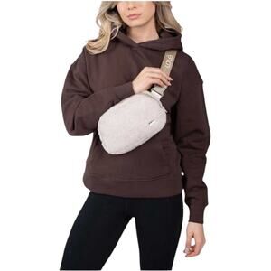 NWT Lolë Sherpa Belt Bag Fleece Cream White Crossbody Fanny Pack Unisex Gift